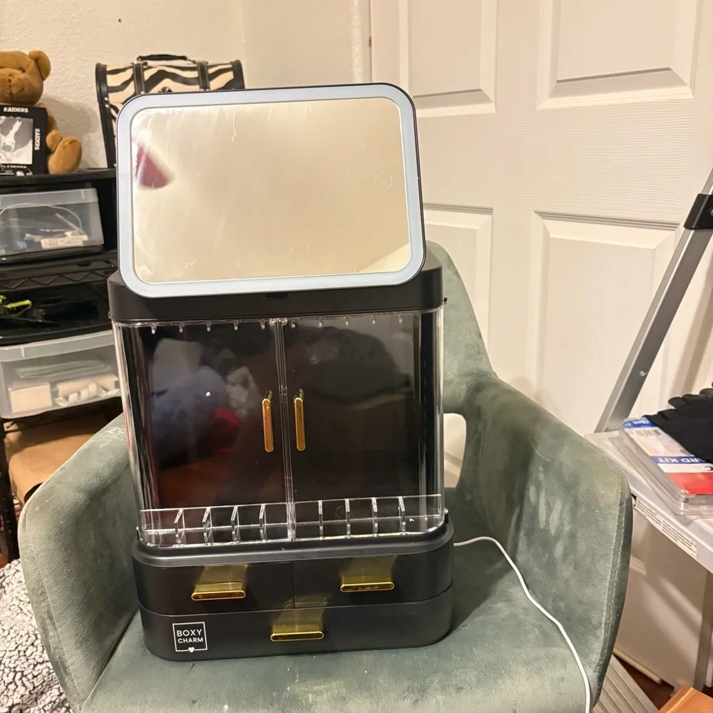 Black and Gold Makeup Organizer with Mirror and light